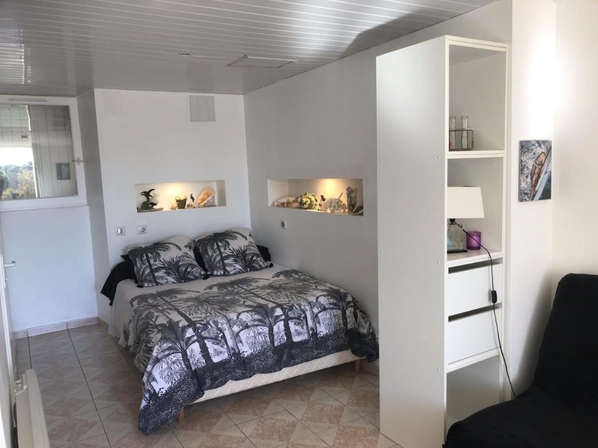 Charmant Studio Meuble Montignac-Charente Buitenkant foto